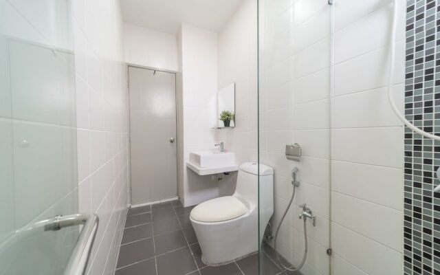 Oyo Home 790 Premium 2Br Vue Residences