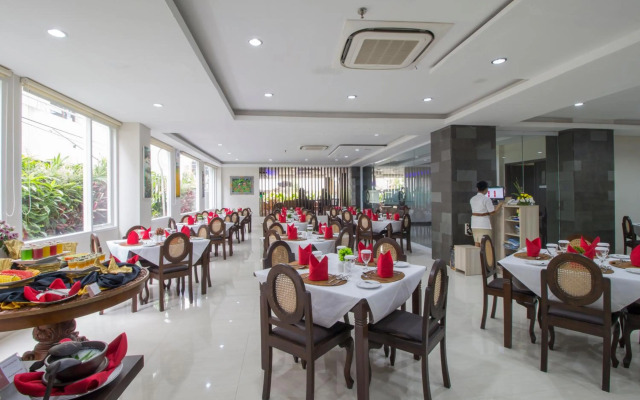 Grand Puri Saron Yogyakarta