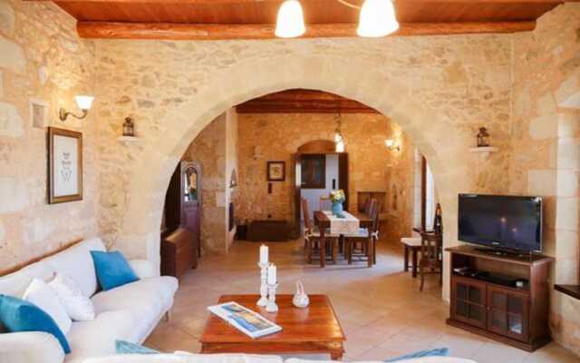 Villa Patriko Lux villa with pool next to Balos