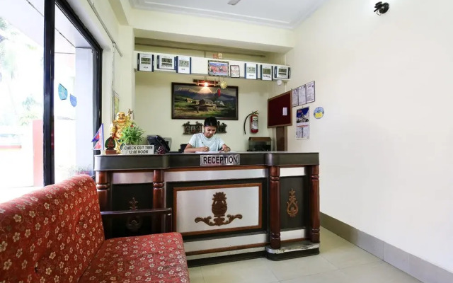 OYO 436 Hotel Everest Inn