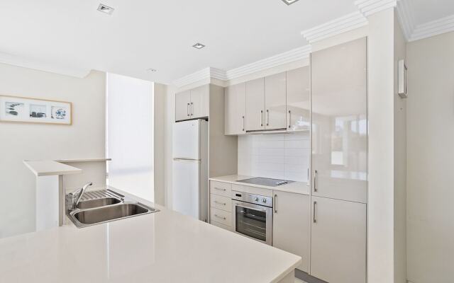 Shoal Bay Road, Aura Apartments, Unit 05, 59