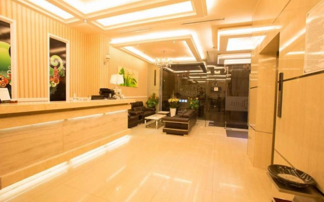 Dyn Opera Hotel