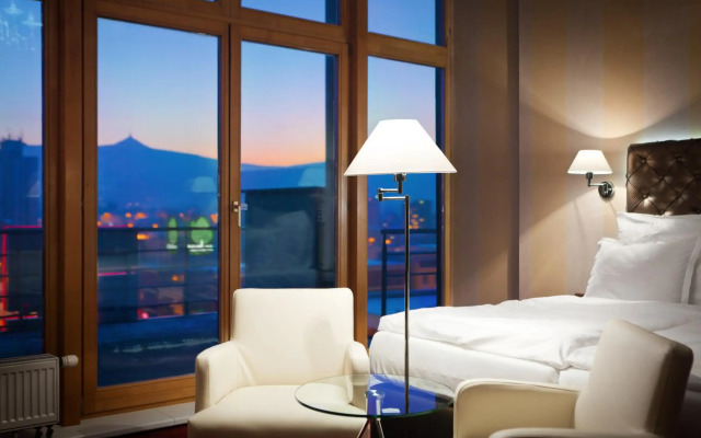 Pytloun City Boutique Self Check-in Hotel