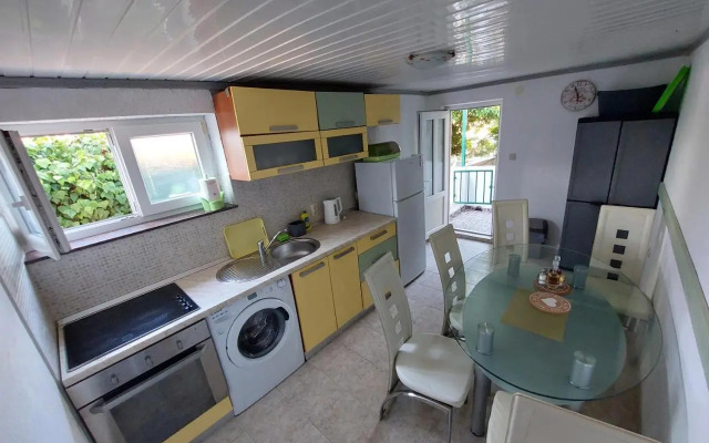 Peaceful & cozy Rest House, 80m from beach