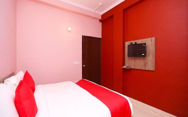 OYO Flagship 14774 Sector 14 Gurgaon