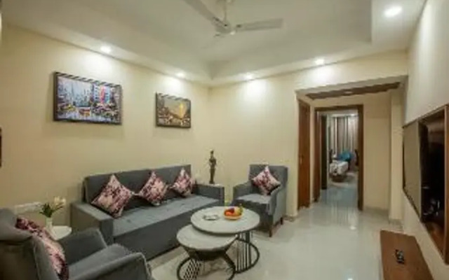 Hotel Luxe Opera NH8 – 7km from IGI Airport Delhi