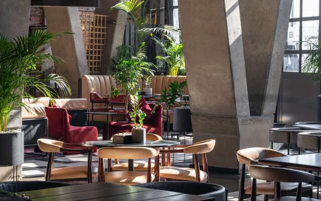 Radisson RED V&A Waterfront, Cape Town