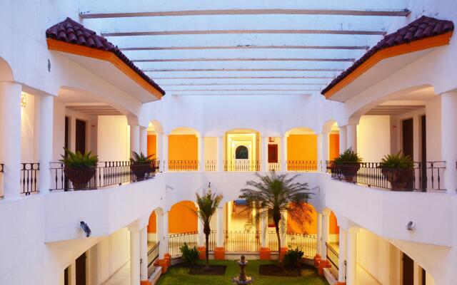 Mision Colima Hotel