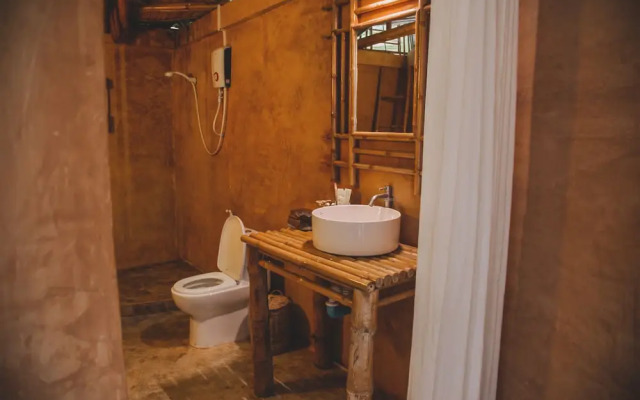 Hanchey Bamboo Resort
