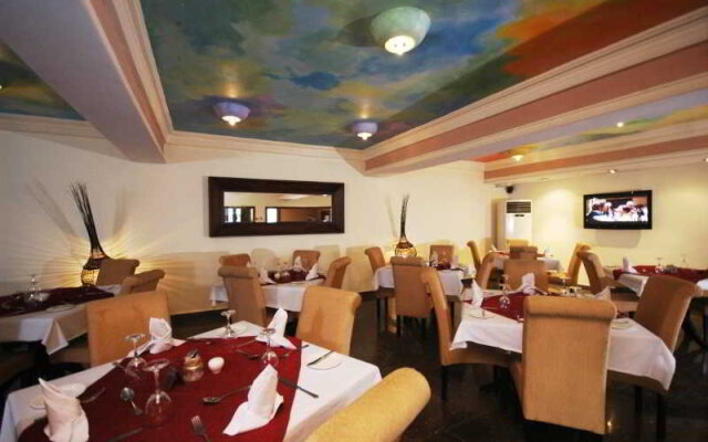 Planet One Hotel & Wellness