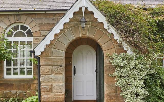 Host Stay Dunsley Chapel