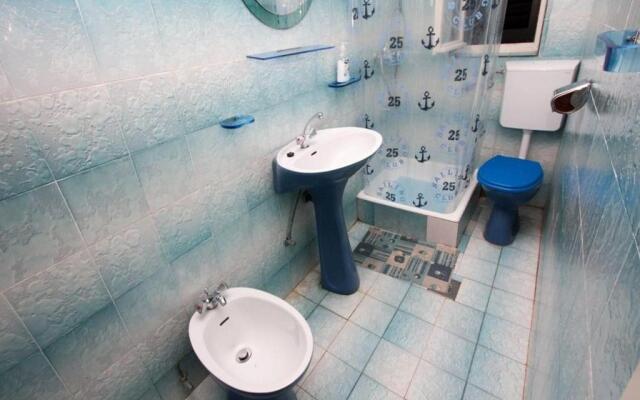 Apartments Ljubo - 15m from the sea