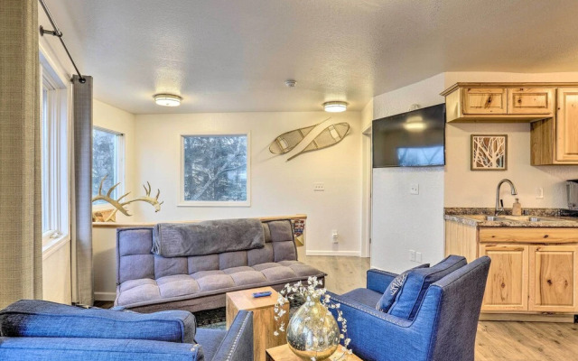 Coastal-view Apartment Near Downtown Anchorage!