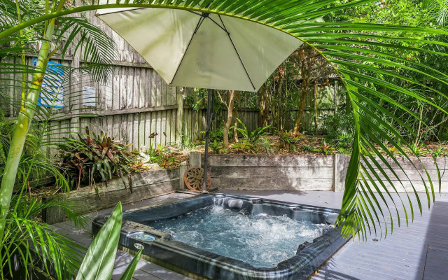Bottlebrush Cottage