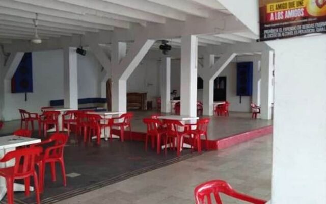 Hotel Zona Tropical