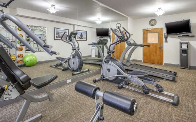 Best Western Plus Peppertree Airport Inn