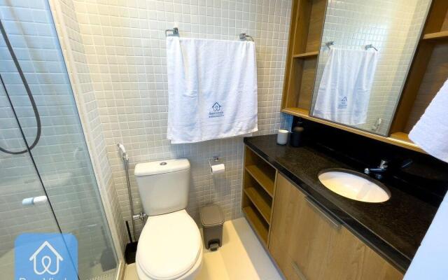 Apartamento com linda vista mar no Smart Barra 2