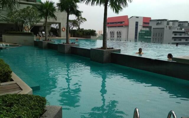 Pearl Suites Swiss Garden Residences