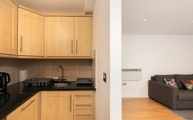 Skyvillion - Spacious 2bed W Balcony In Barnet