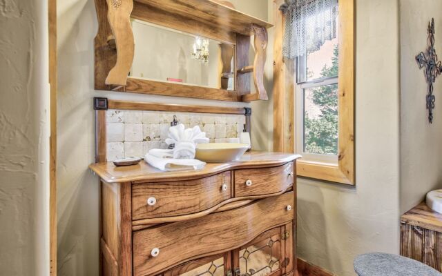 Mountain Getaway Cabinhot Tub & Pool Table4bd
