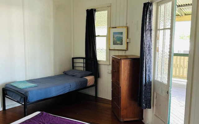Mossman Exchange & Backpacker Resort