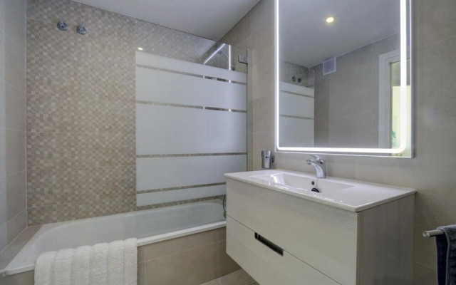 Albatross Hills, La Campana