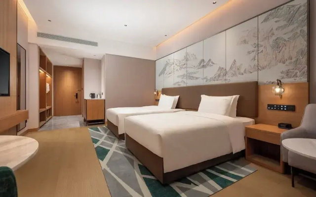 Holiday Inn Weinan Etdz by IHG