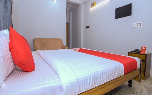 OYO 12896 Hotel Kahini