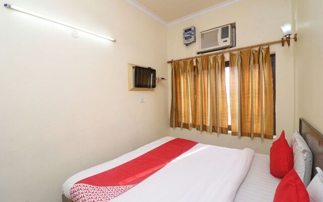 OYO 24951 Vaibhav Palace