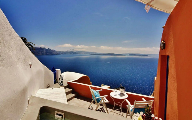 Chroma Suites