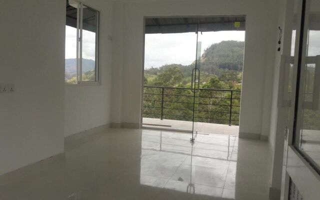 The Onex Paradise Ella