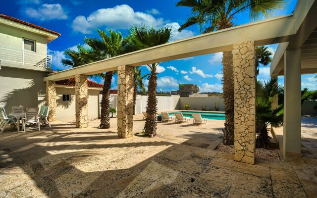 Direct Ocean Front Villa With Private Pool + View! Boca Catalina Malmok!