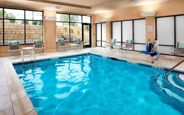 Courtyard Charlotte Waverly