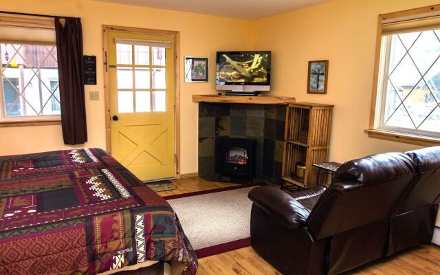 Fawn Valley Inn: 235