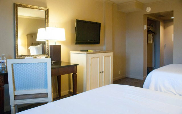 Dauphine Orleans Hotel