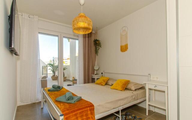 Apartamento Victoria Playa III con una gran terraza