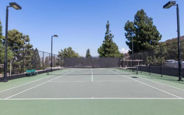 Oakwood at Toluca Hills Apartments by Avalon