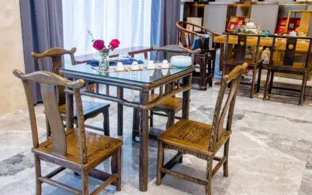 Lufeng Hotel