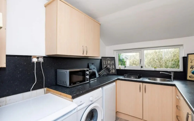 5 Individual Beds - Free Parking