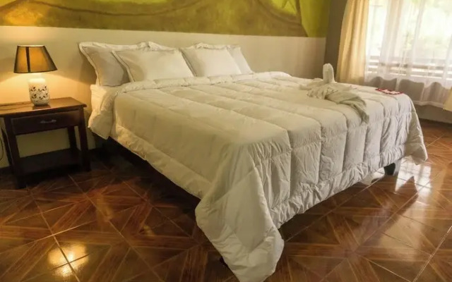 Hotel Sueno Dorado & Hot Springs
