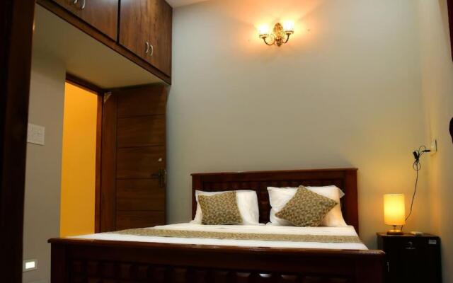 Sri Apartment 2BHK For Familys Couples Parking A1