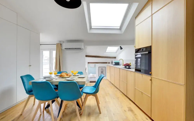 Cozy & Elegant Retreat Near Notre-Dame