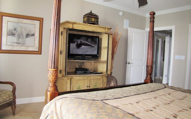 Majestic Sun Condos by Crystal Waters