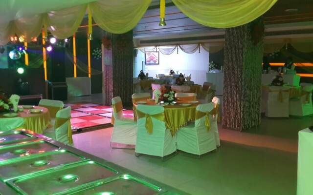 OYO 506 Hotel Blue Stone