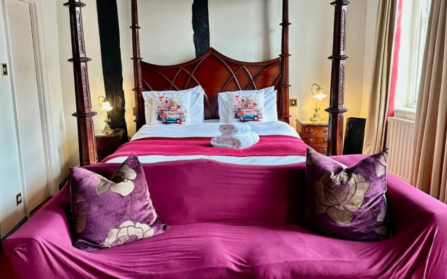Angel Hotel
