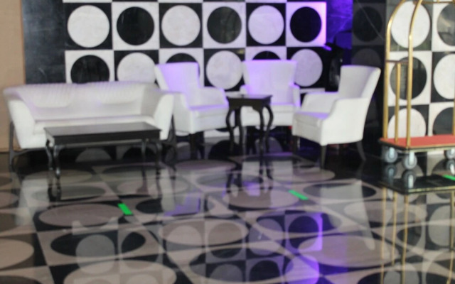 La Fontaine Diora Hotel