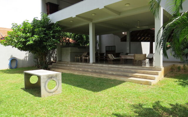 Villa Hundira