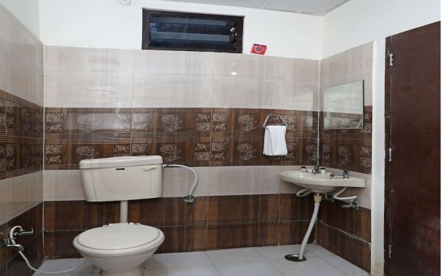 OYO 11553 Hotel Dhola Maru Residency