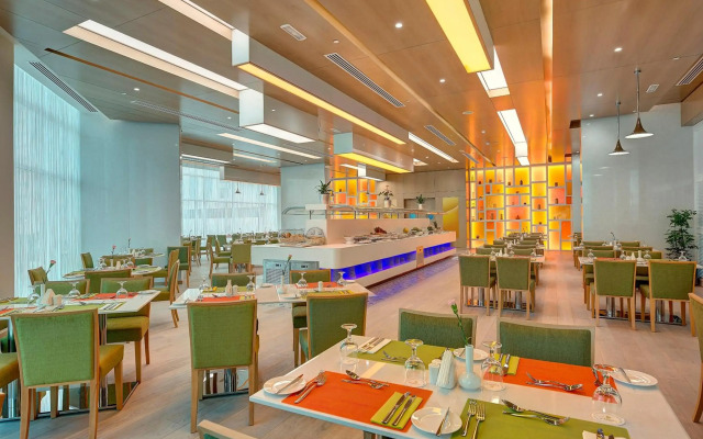 Al Khoory Atrium Hotel