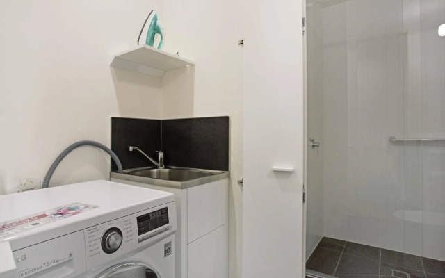 St Kilda Holiday Apartments